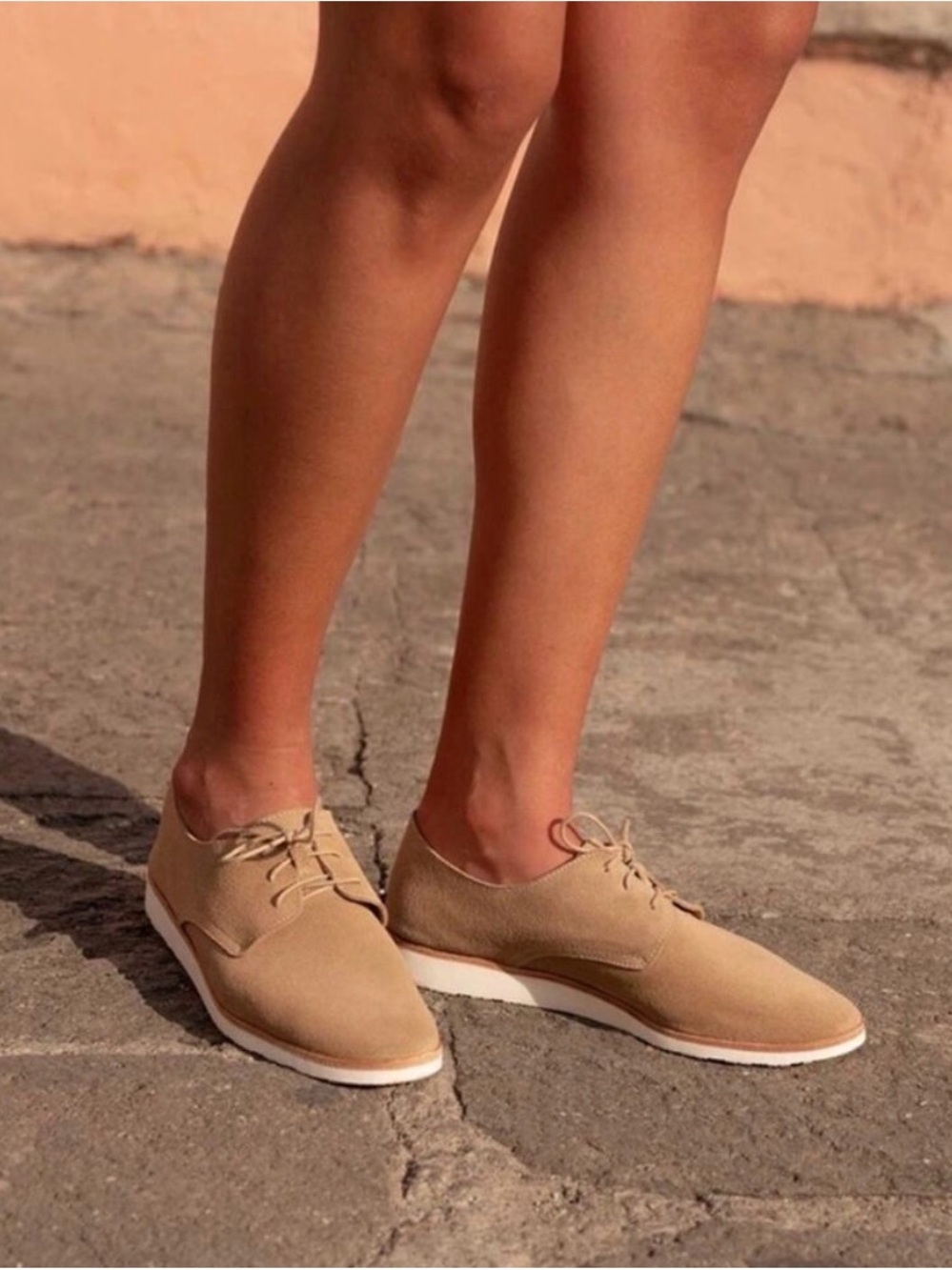 Nisolo Sedona Travel Derby Women’s Dusty Rose Suede Lace-Up Sneakers